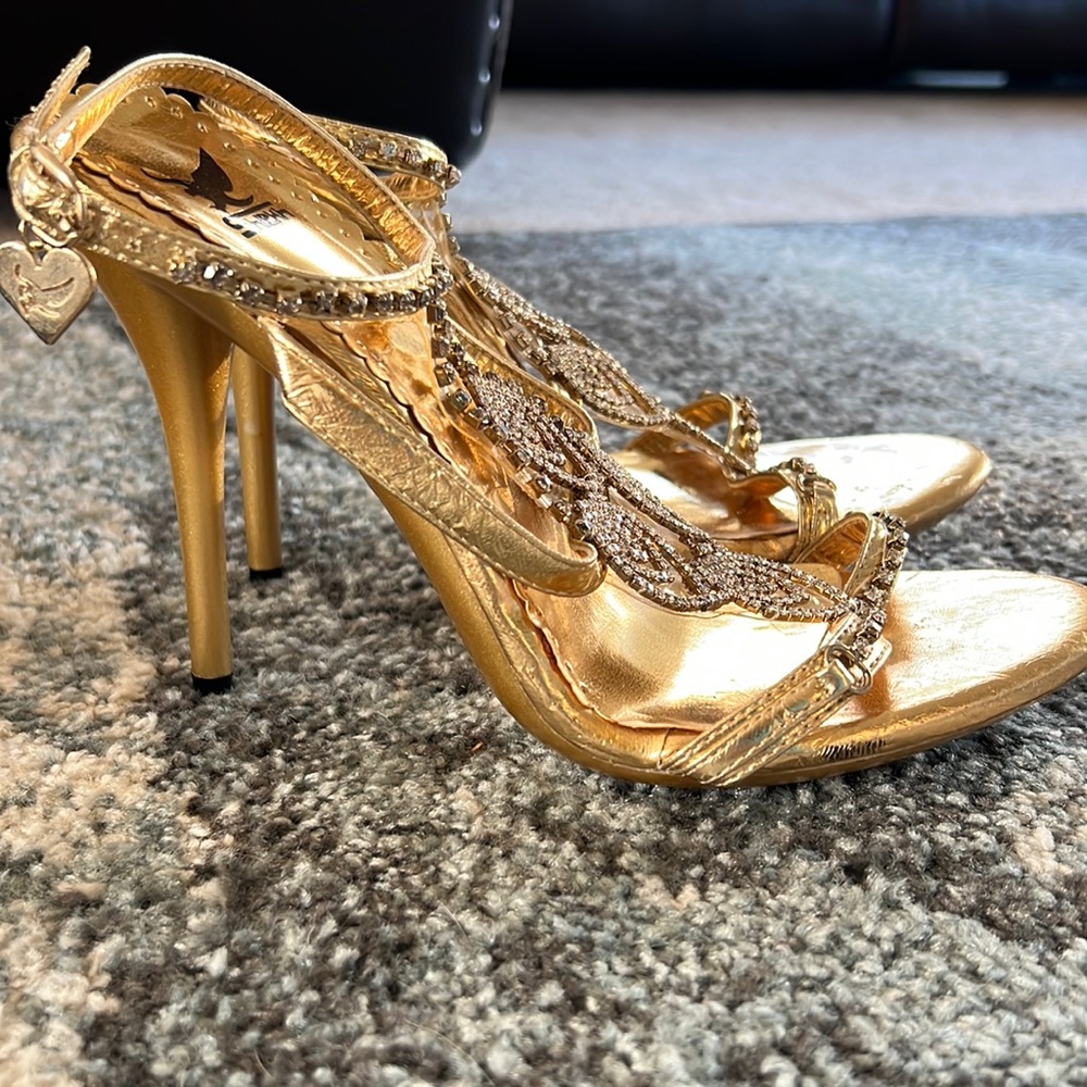 Extremely sexy Shiekh gold and diamond open toe 4” heels